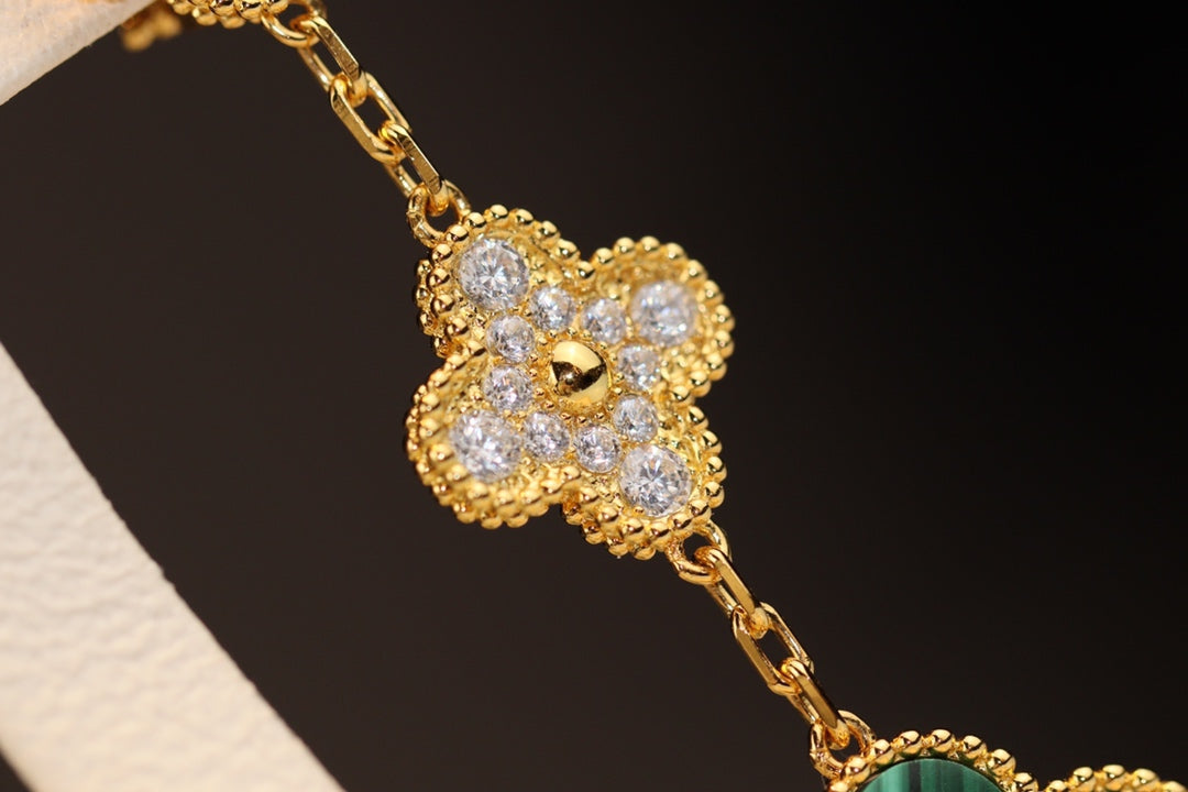 [vivabelle]CLOVER EARRINGS GOLD MALACHITE DIAMOND 3 MOTIF