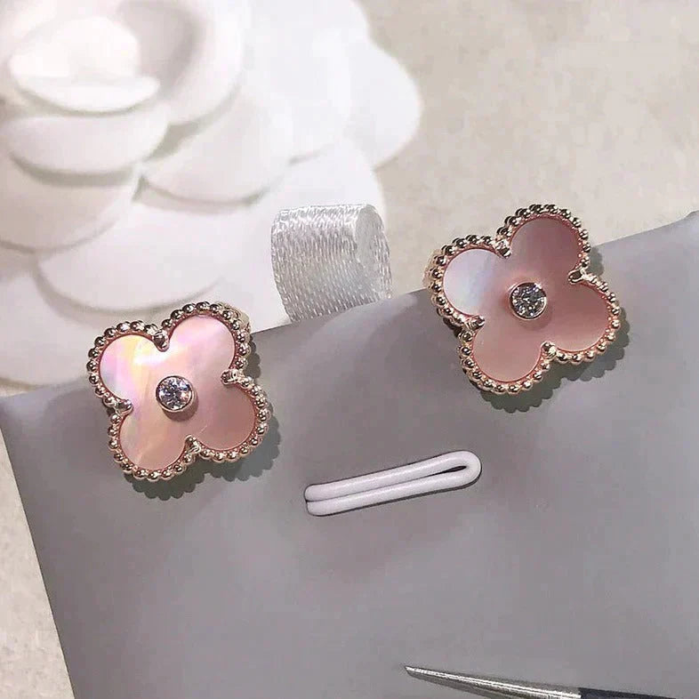 [vivabelle]CLOVER MEDIUM 1 MOTIFS  PINK MOP DIAMOND EARRINGS