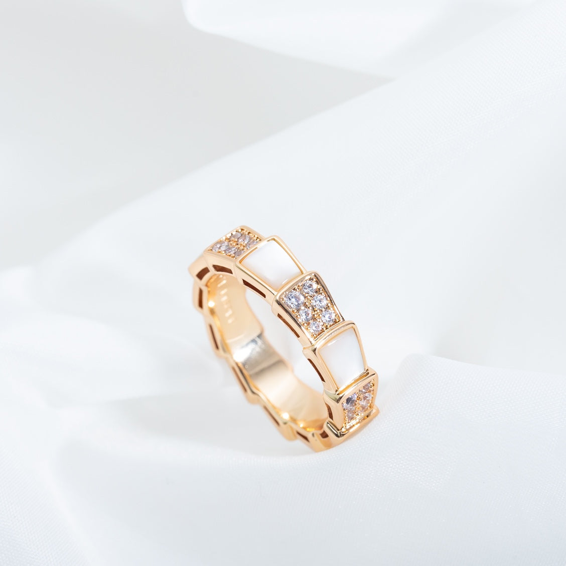[vivabelle]SERPENTI RING PINK GOLD MOP DIAMOND PAVED 4MM
