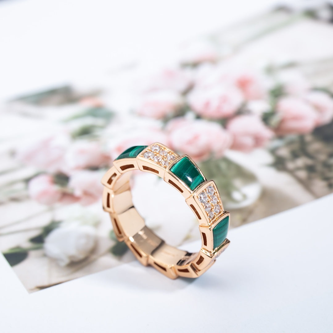 [vivabelle]SERPENTI RING PINK GOLD MALACHITE DIAMOND PAVED 4MM