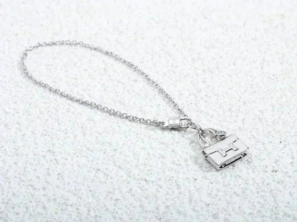 [vivabelle]AMULETTE PEDANT SILVER NECKLACE