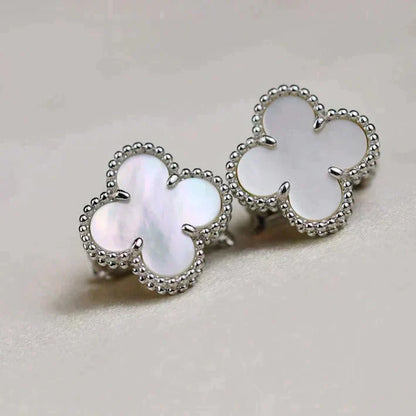 [vivabelle]CLOVER MEDIUM 1 MOTIFS  WHITE MOP EARRINGS SILVER