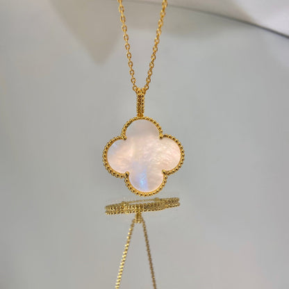 [vivabelle]CLOVER 25MM MOP LARGE PENDANT NECKLACE