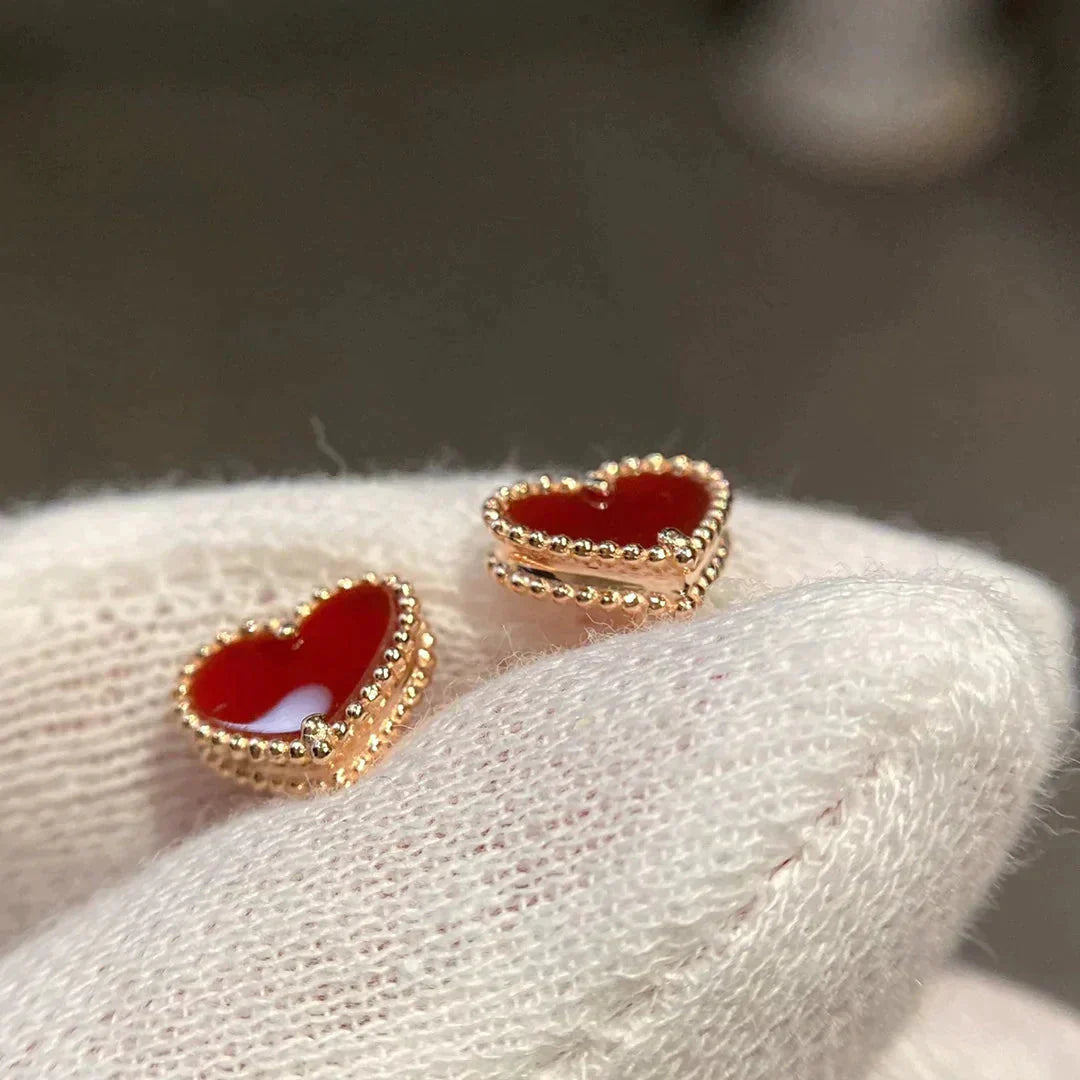 [vivabelle]HEART CARNELIAN STUD EARRINGS