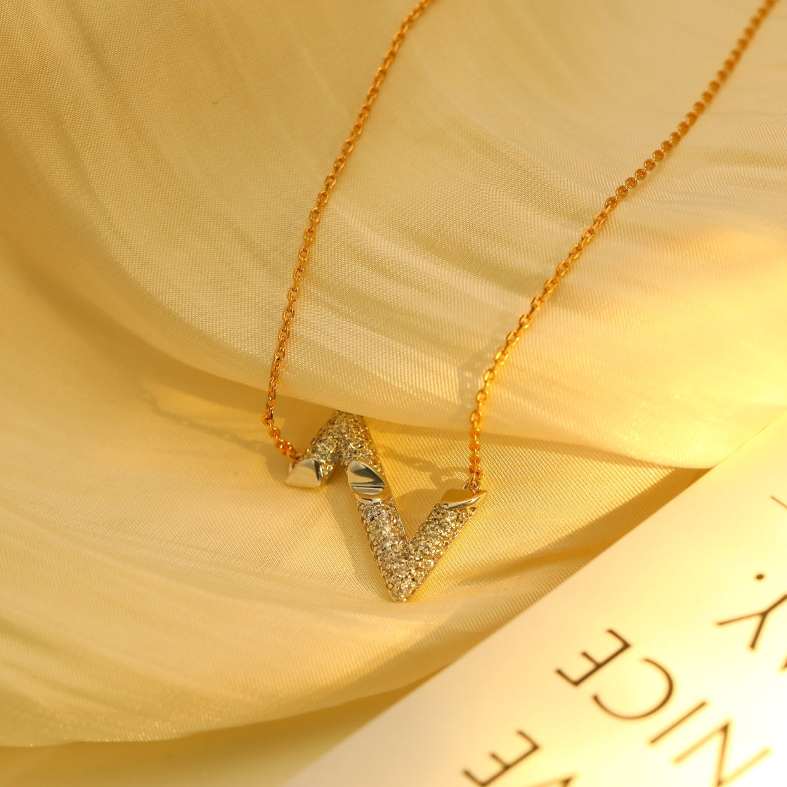 [vivabelle]VOLT SILVER DIAMOND PEDANT NECKLACE