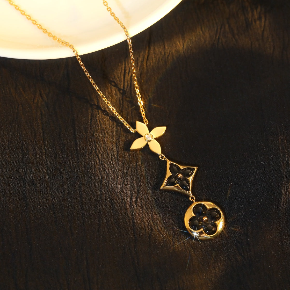[vivabelle]STAR AND SUN ONYX PINK GOLD NECKLACE