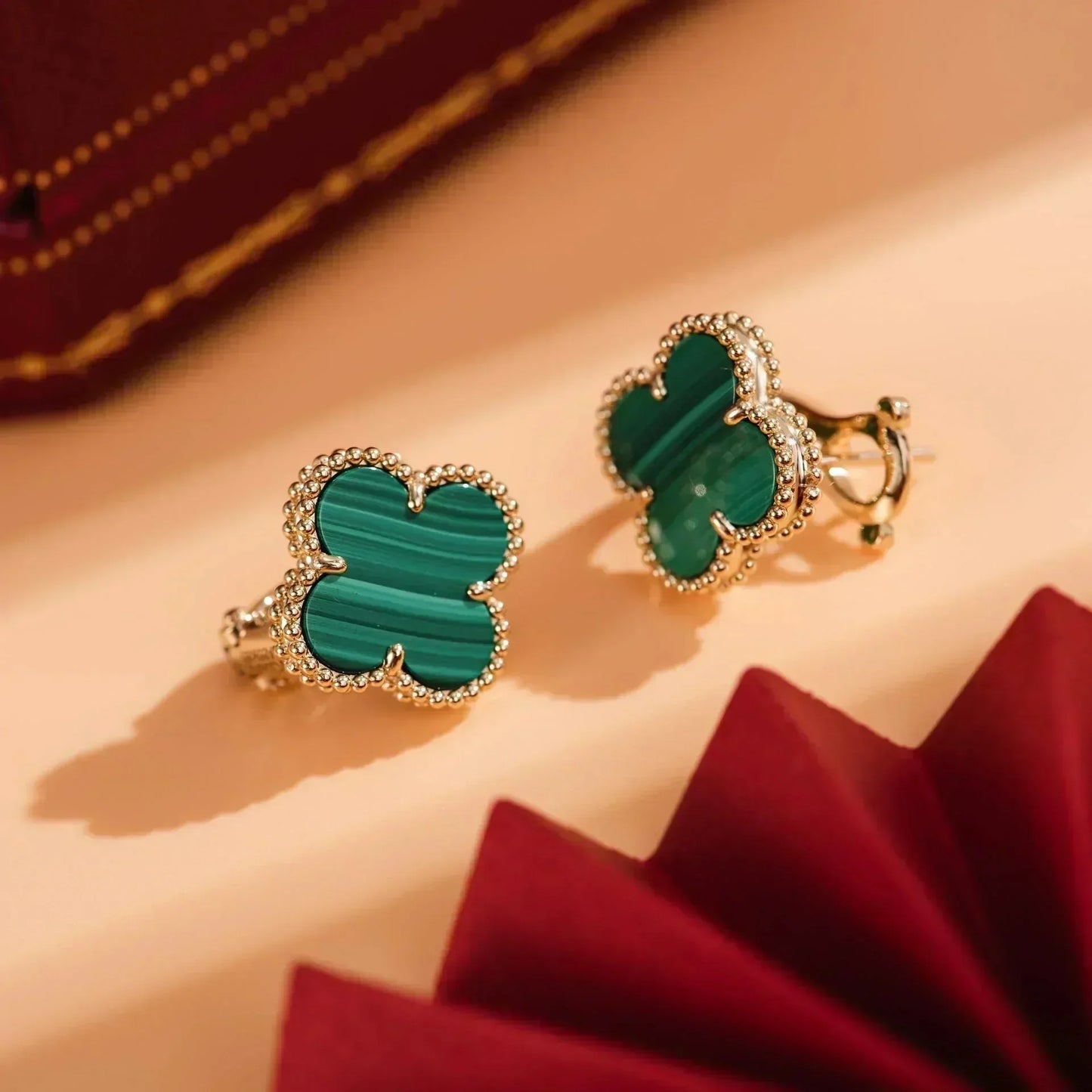 [vivabelle]CLOVER MEDIUM 1 MOTIFS MALACHITE  EARRINGS