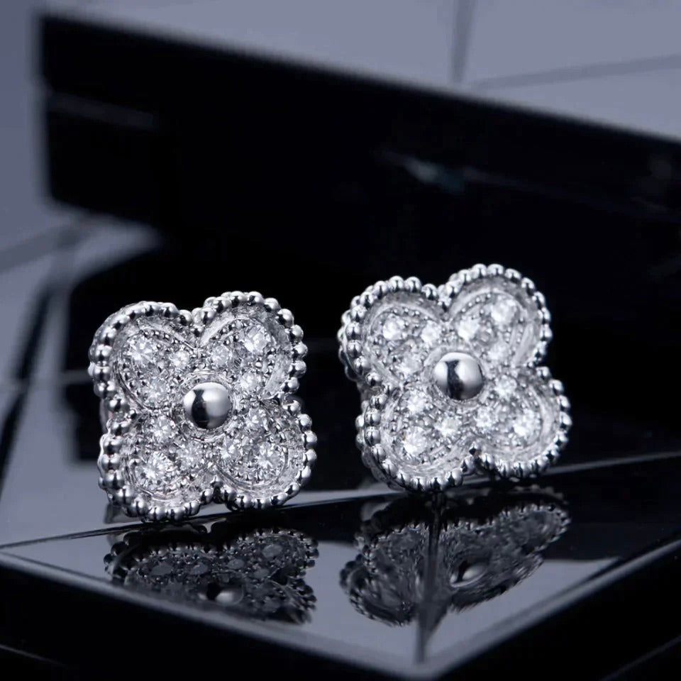 [vivabelle]CLOVER 1 MOTIFS DIAMOND STUD EARRINGS SILVER