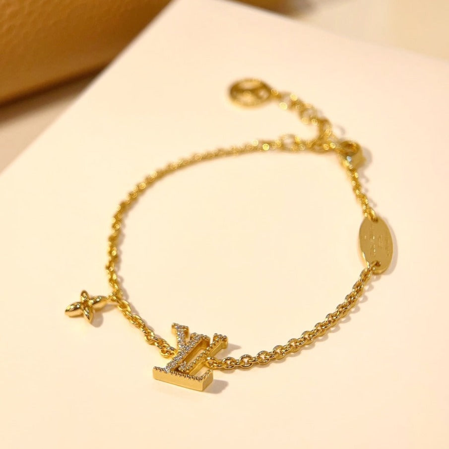 [vivabelle]LOGO STAR MOTIF GOLD BRACELET