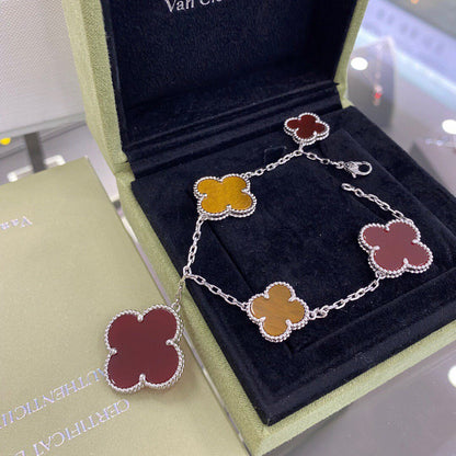 [vivabelle]CLOVER 5 MOTIFS SIVLER CARNELIAN TIGER EYE BRACELET