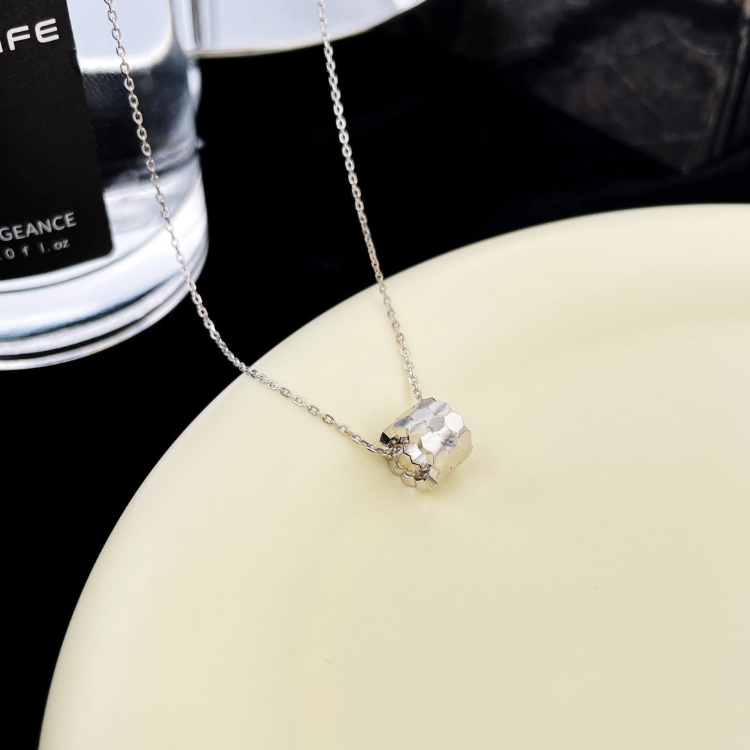 [vivabelle]BEE MINI PEDANT DIAMOND NECKLACE