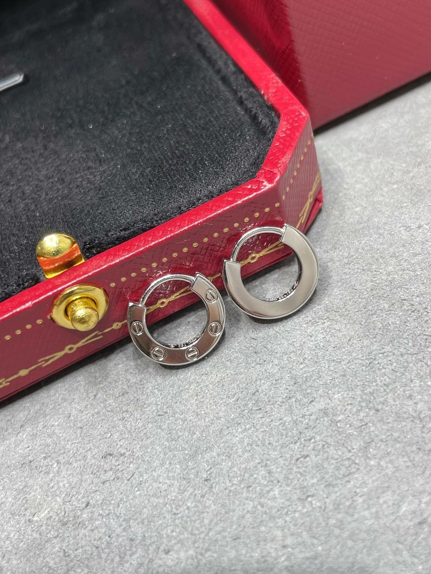 [vivabelle]LOVE MINI EARRINGS