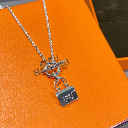 [vivabelle]CONSTANCE PEDANT SILVER NECKLACE