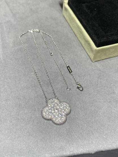 [vivabelle]CLOVER 25MM LARGE PENDANT DIAMOND PAVED SILVER NECKLACE