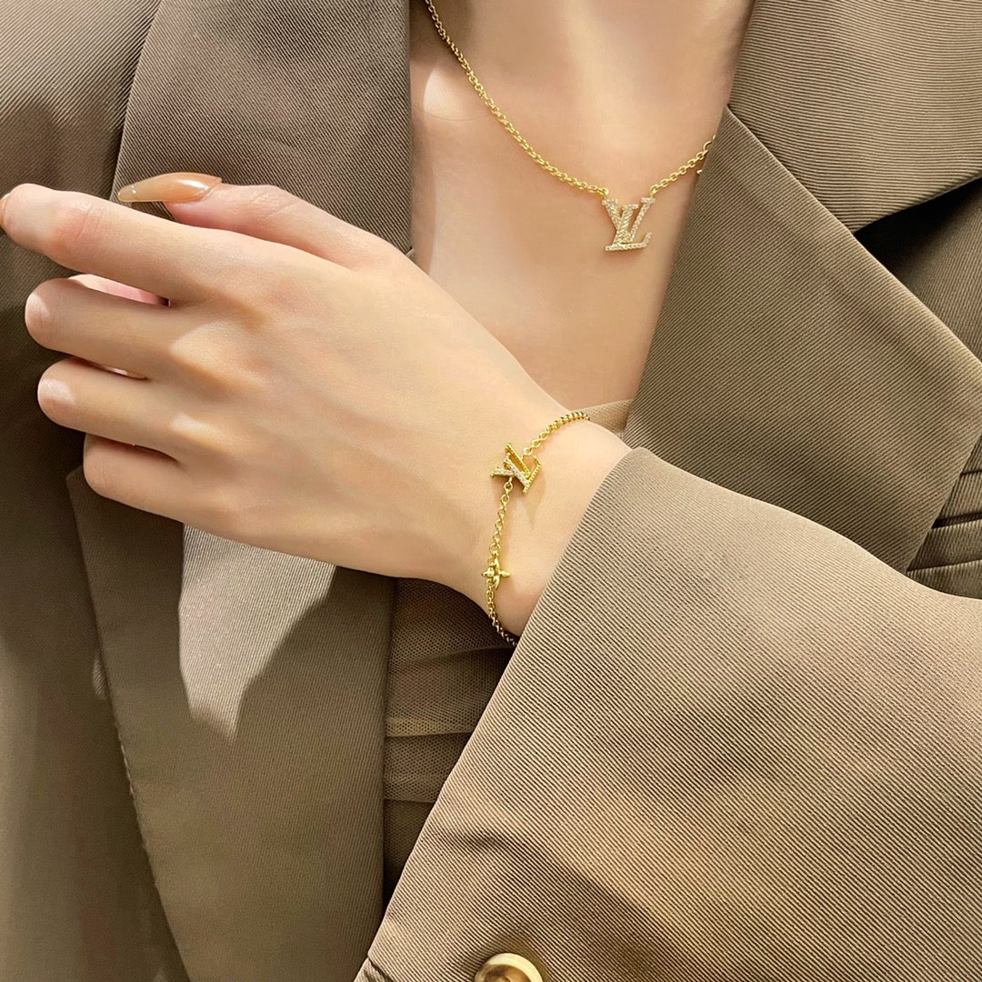[vivabelle]LOGO STAR MOTIF GOLD BRACELET