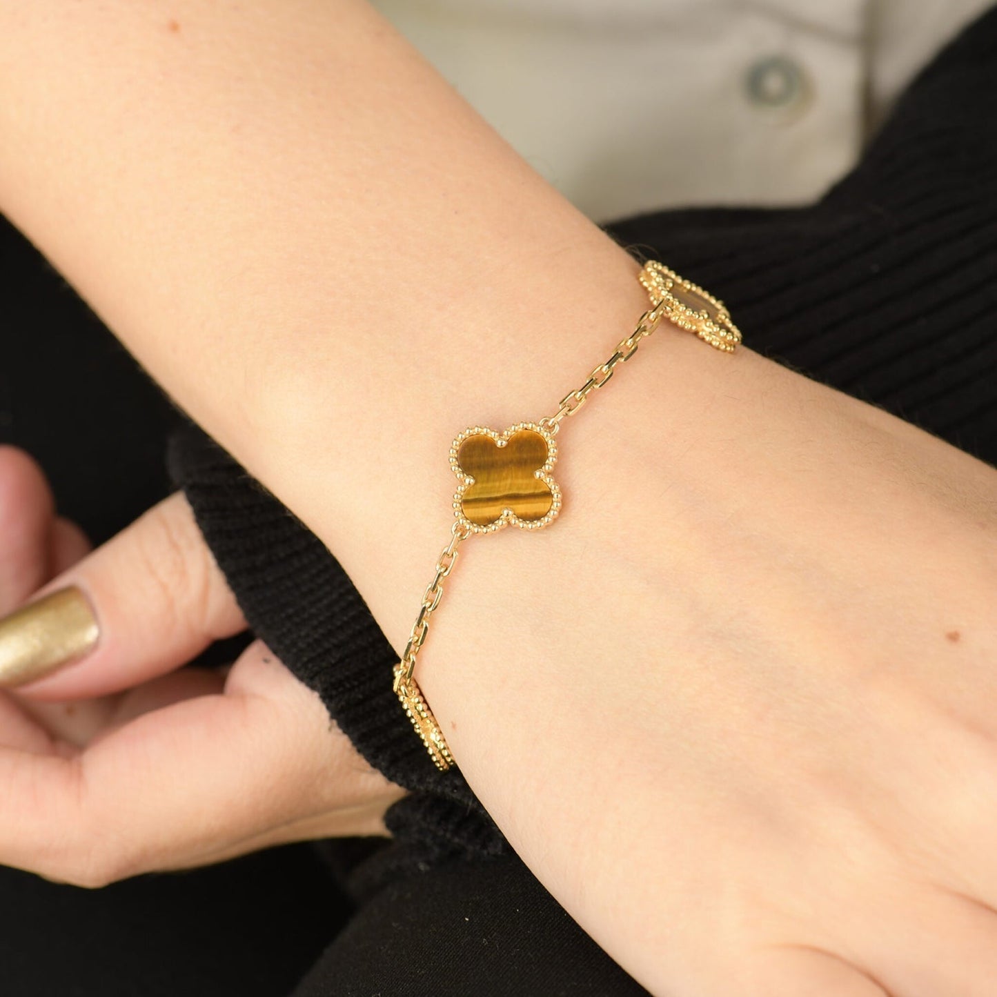 [vivabelle]CLOVER  5 MOTIFS TIGER EYE BRACELET