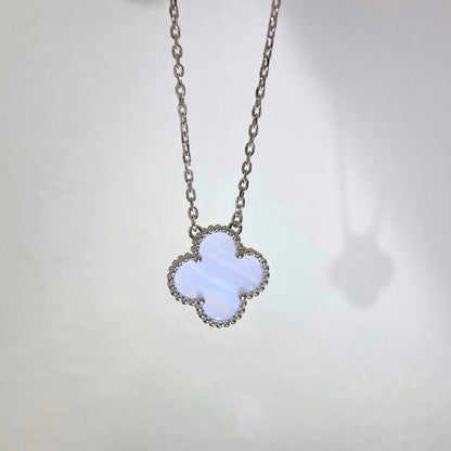 [vivabelle]CLOVER 15MM BLUE CHALCEDONY NECKLACE SILVER