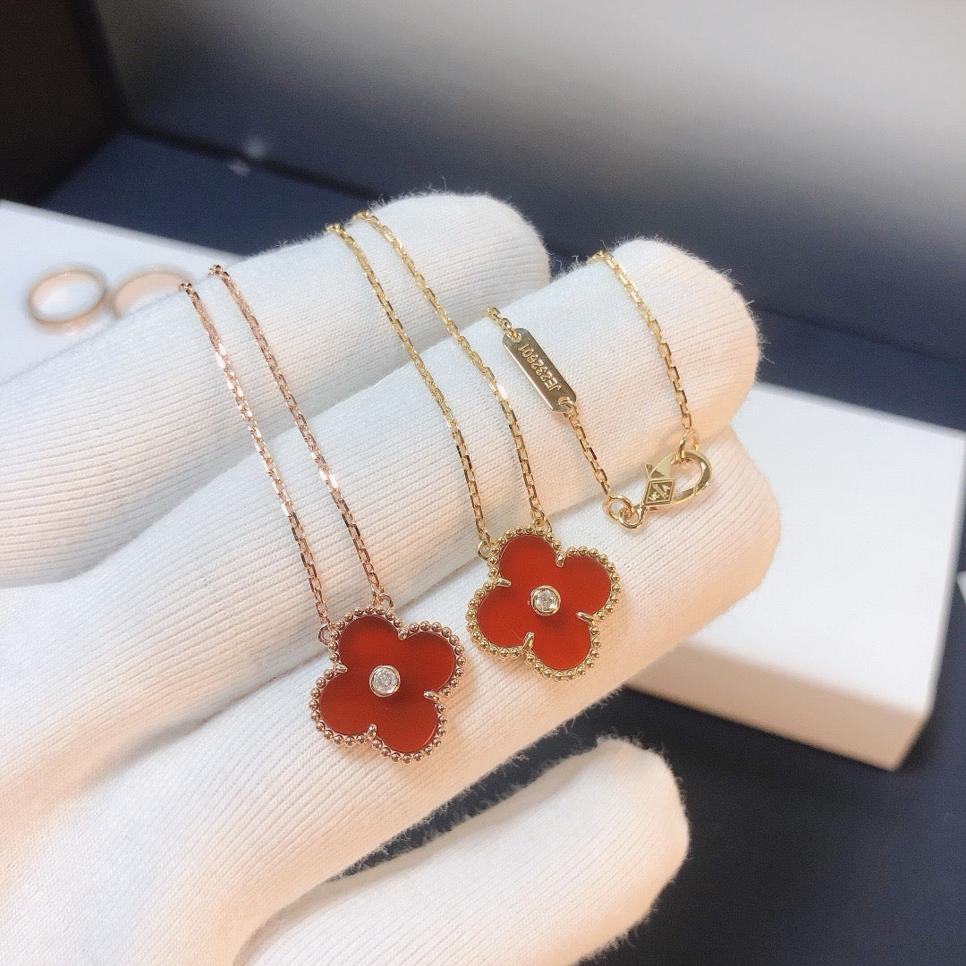 [vivabelle]CLOVER 15MM DIAMOND CARNELIAN NECKLACE