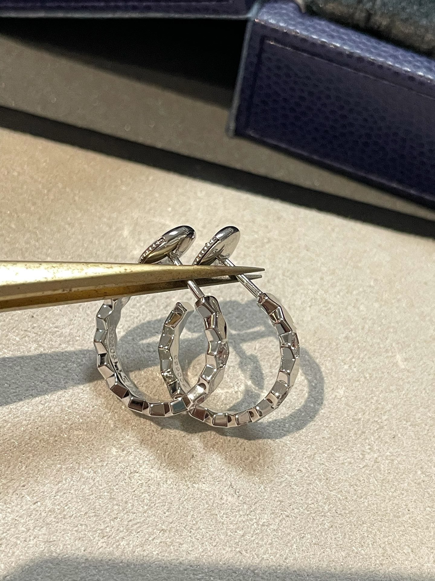 [vivabelle]Hollow Design Four-Leaf Clover Flower Shape Ring