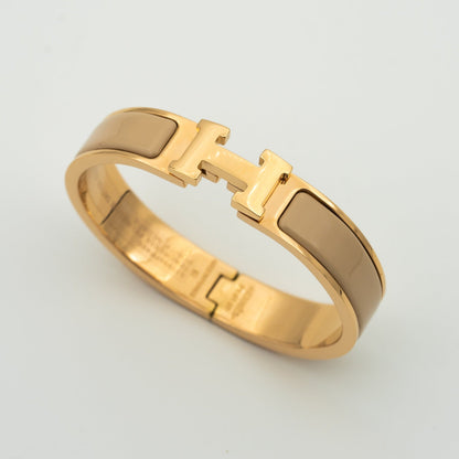 [vivabelle]H GREY BRACELET