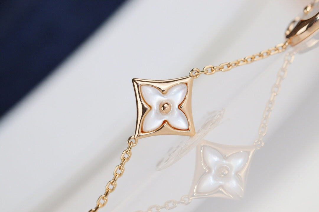 [vivabelle]LEAF CLOVER BRACELET