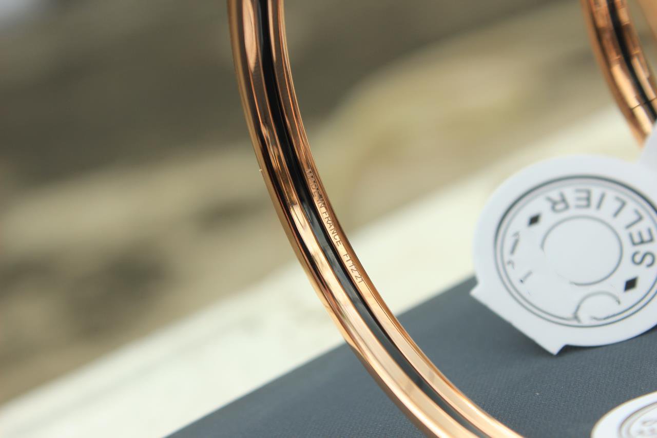 [vivabelle]HM UNI BANGLE BAG