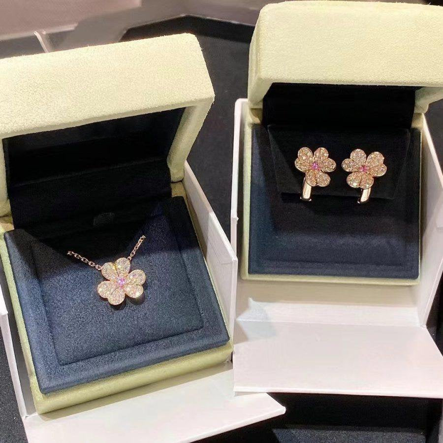 [vivabelle]FRIVOLE PINK GOLD FLOWER DIAMOND EARRINGS